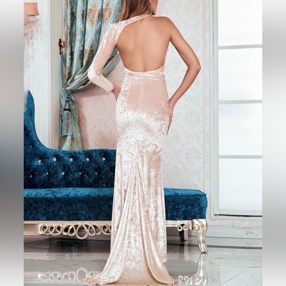 NWT LOVE&LEMONADE One Shoulder Backless Split Thigh Velvet Prom/ Formal Dress - Picture 2 of 5
